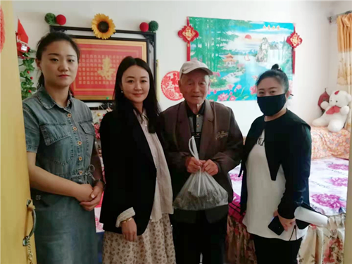 1623217771761331.png 包粽子1.png