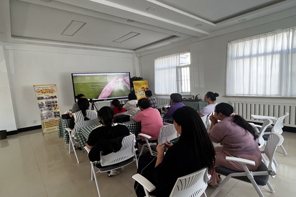 1二二八社区举办“筑爱助残 花样钩织”助力就业梦活动.jpg